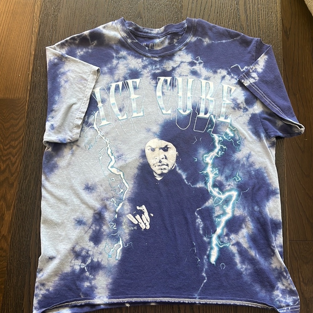 Mens Blue Ice Cube tshirt size Large lightning